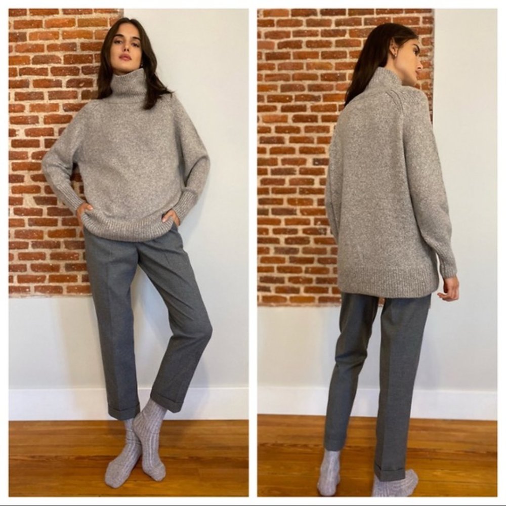 NEW Aritzia Babaton Day Off Turtleneck Sweater